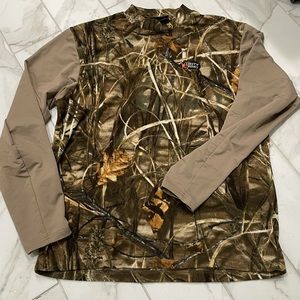 Men’s Camo Bundle! shirts, pants, gloves, masks.